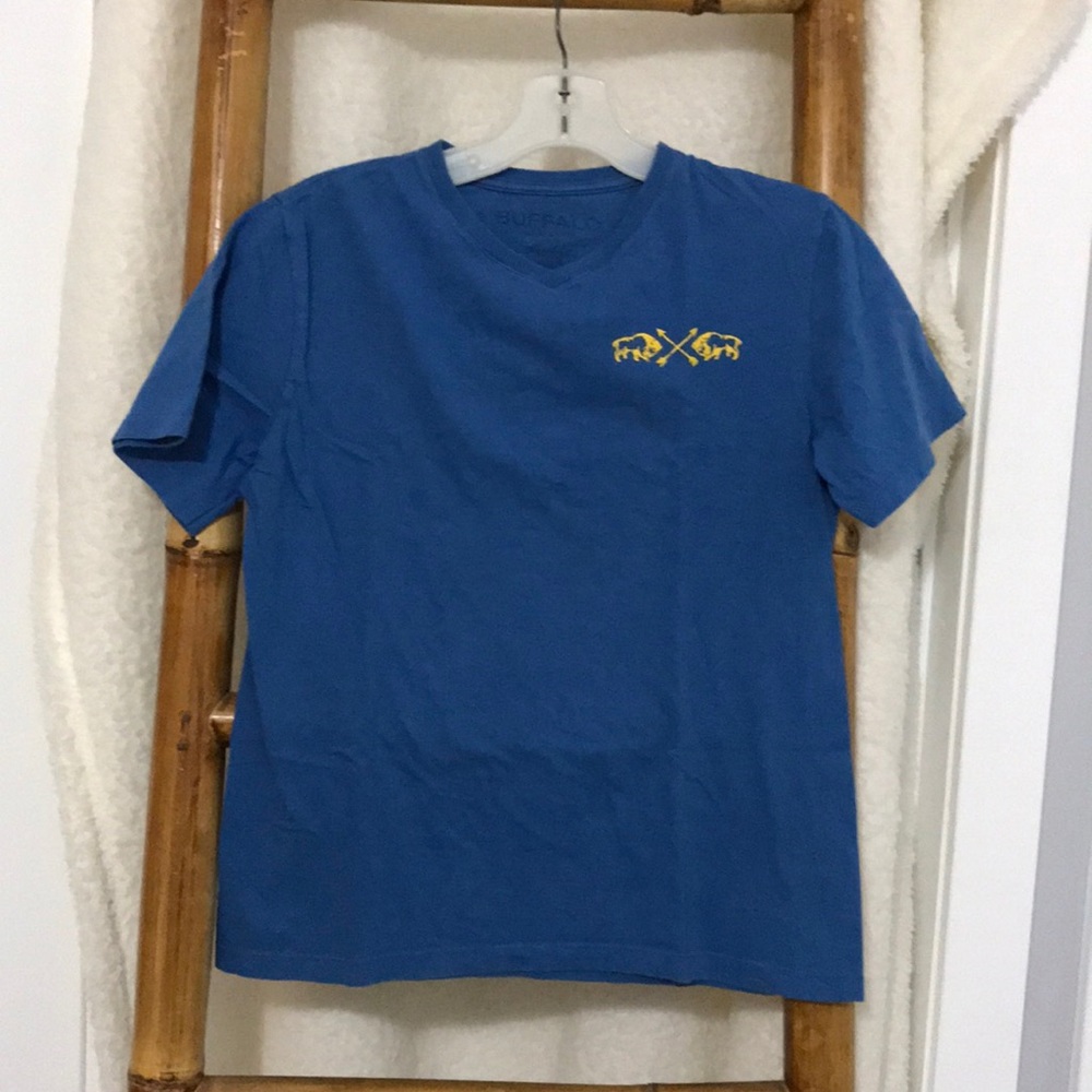Boys Size L Buffalo tee